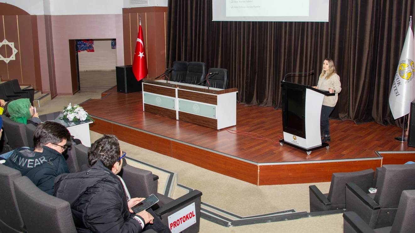 Selçuk Üniversitesinde yurt dışında eğitim fırsatları tanıtıldı